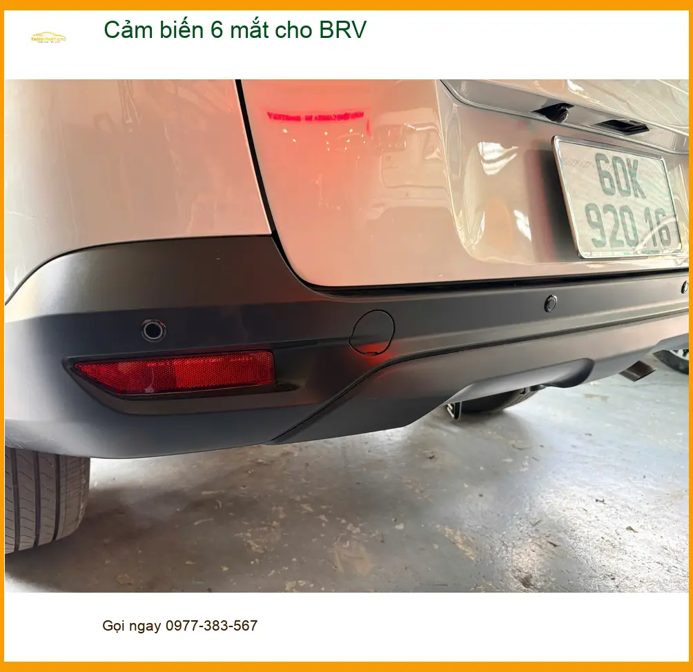 Anh Minh lắp cảm biến 6 mắt cho BRV tại Quận Tân Phú để lùi đỗ an toàn hơn