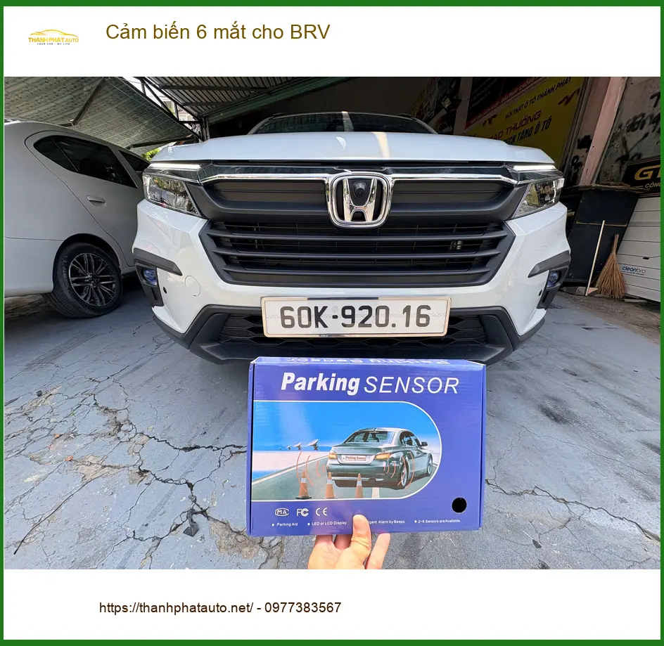 Anh Thịnh lắp cảm biến 6 mắt cho Honda BRV tại Hóc Môn, giảm lo lắng va chạm khi lùi