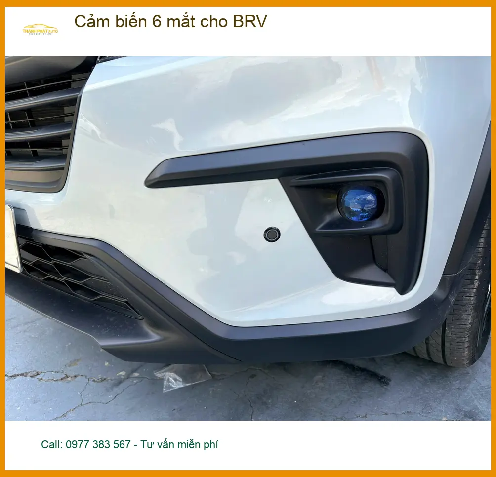 Anh Phong lắp cảm biến 6 mắt cho BRV tại Quận 9 để lùi xe an toàn hơn ảnh thực tế 2