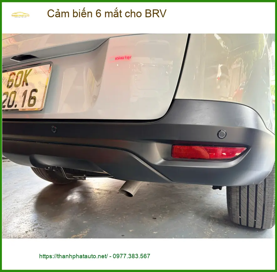 Anh Quang lắp cảm biến 6 mắt cho Honda BRV tại Quận 12 để lùi đỗ xe dễ dàng hơn ảnh thực tế 5