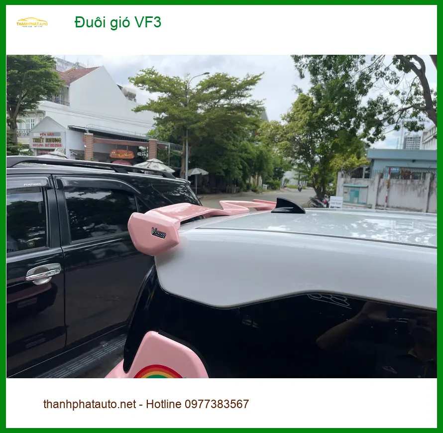 Anh Quang lắp đuôi gió VinFast VF3 tại Quận 12 để xe thêm thể thao ảnh thực tế 2