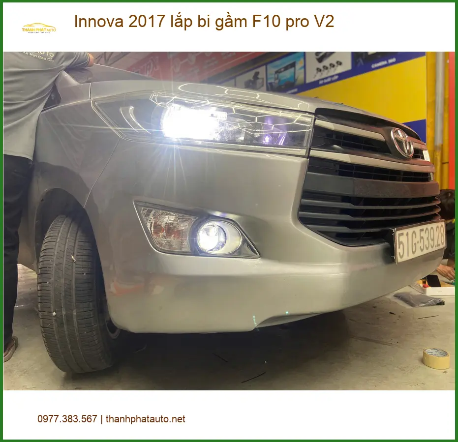 Anh Tùng Innova 2017 lắp bi gầm F10 Pro V2 tại Quận 10 vì đèn yếu ảnh thực tế 2