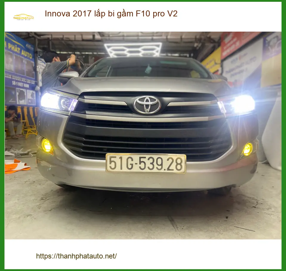 Anh Tùng Innova 2017 lắp bi gầm F10 Pro V2 tại Quận 10 vì đèn yếu ảnh thực tế 3