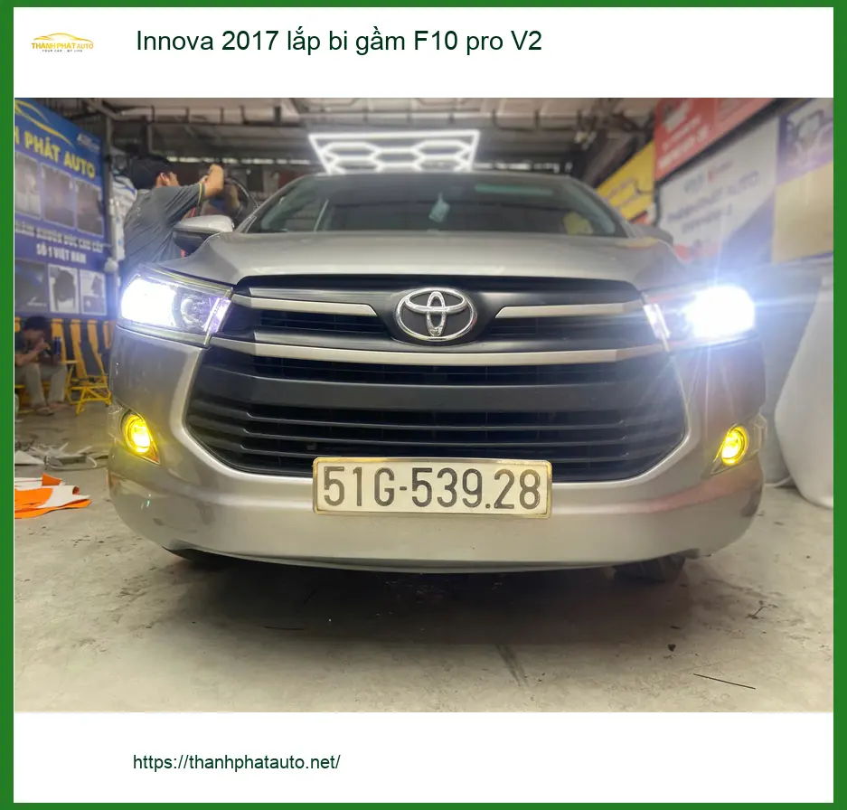 Anh Nam lắp bi gầm F10 pro V2 cho Innova 2017 ở Quận 2 vì đèn zin yếu.