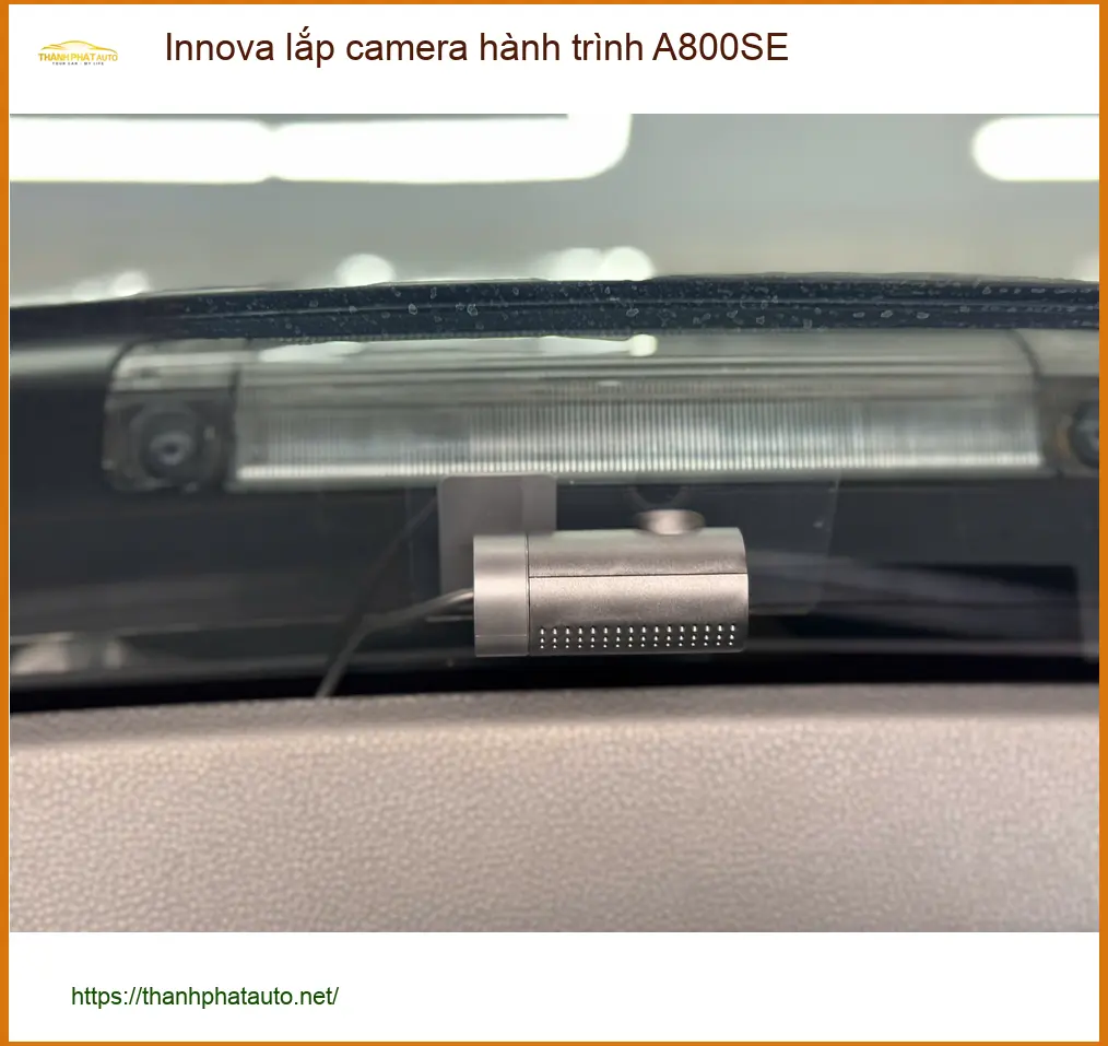 Anh Khải lắp camera hành trình A800SE Innova Quận 1 an toàn trên mọi nẻo đường