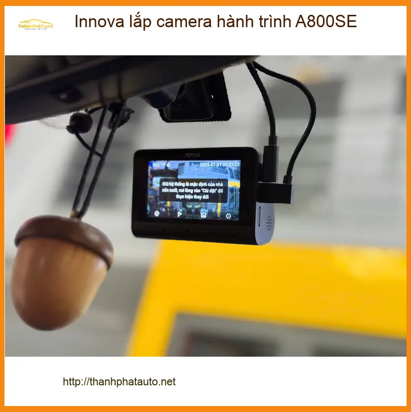 Chú Khải lắp camera hành trình A800SE cho Innova tại Quận 2 để an tâm lái xe đường dài ảnh thực tế 2
