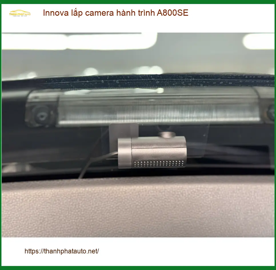 Chú Sơn lắp camera hành trình A800SE cho Innova tại Quận 12 để an tâm lái xe ảnh thực tế 2