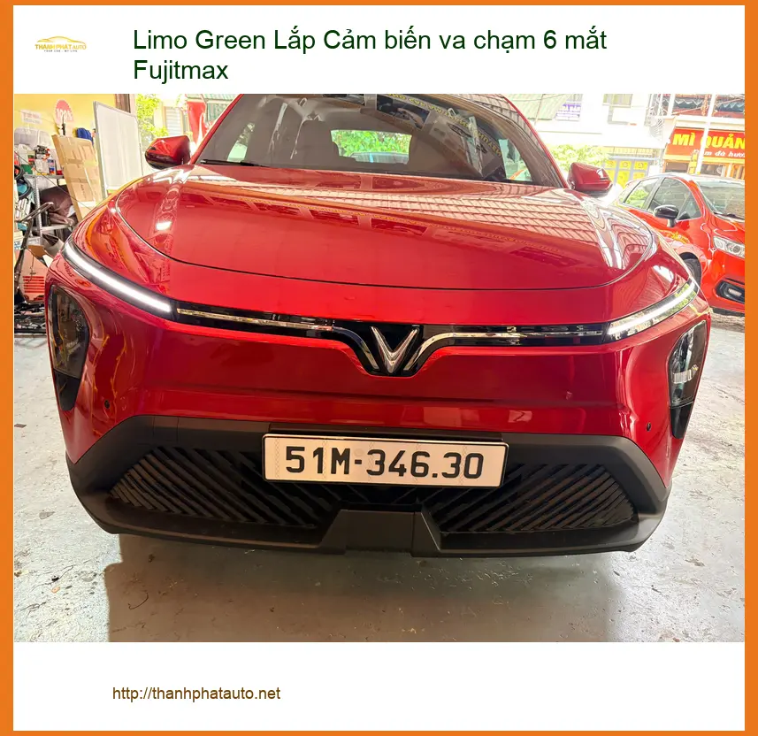 Chú An lắp Cảm biến va chạm 6 mắt Fujitmax cho Limo Green ở Quận 2 ảnh thực tế 3