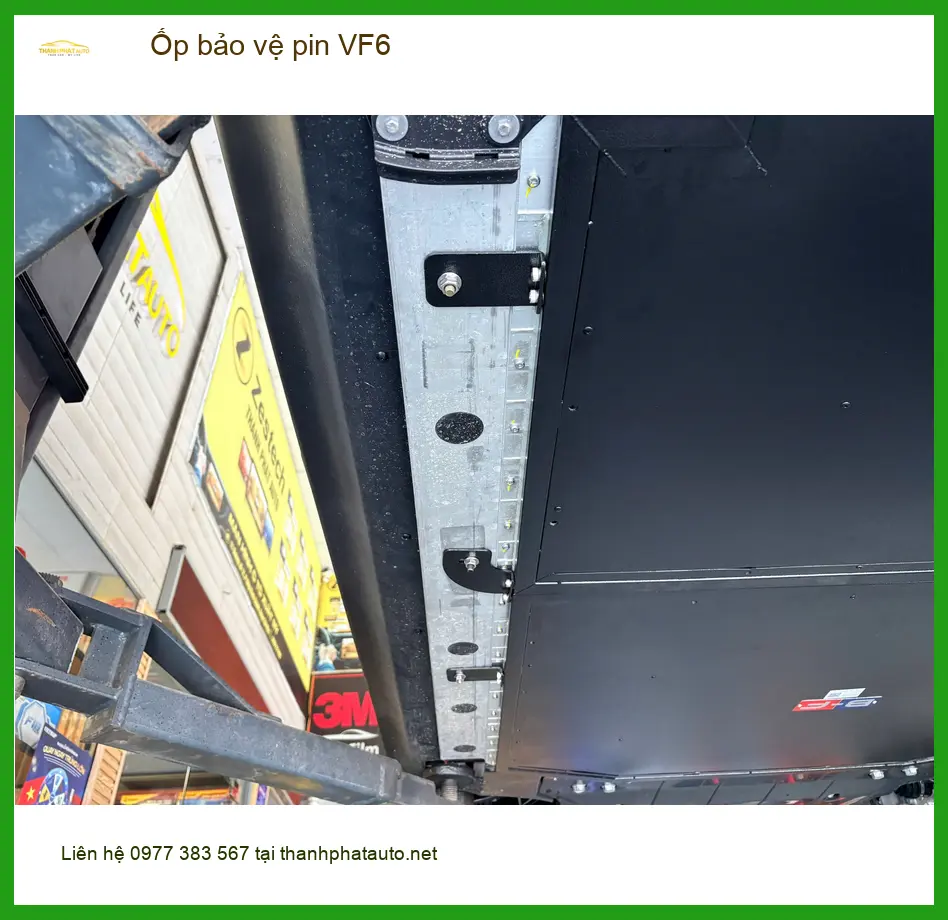 Bác Trọng tìm Ốp bảo vệ pin VF6 tại Quận Thủ Đức để kéo dài tuổi thọ pin.