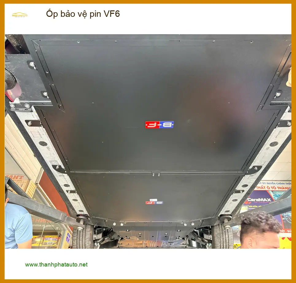 Bác Trọng tìm Ốp bảo vệ pin VF6 tại Quận Thủ Đức để kéo dài tuổi thọ pin. ảnh thực tế 2