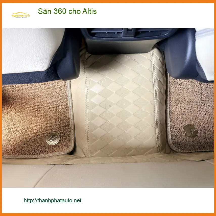Chị Ngân lắp Sàn 360 cho Toyota Altis tại Bình Chánh để giữ nội thất xe luôn sạch sẽ ảnh thực tế 2