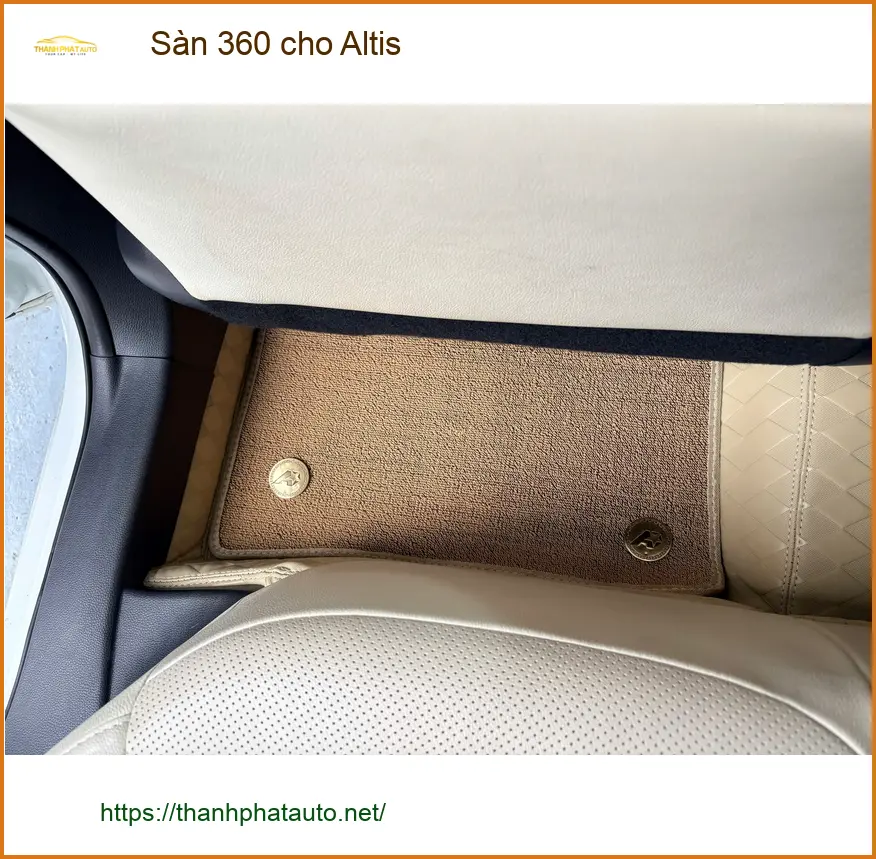 Cô Bích lắp Sàn 360 cao cấp cho Toyota Altis tại Củ Chi để nội thất xe luôn sạch đẹp ảnh thực tế 2