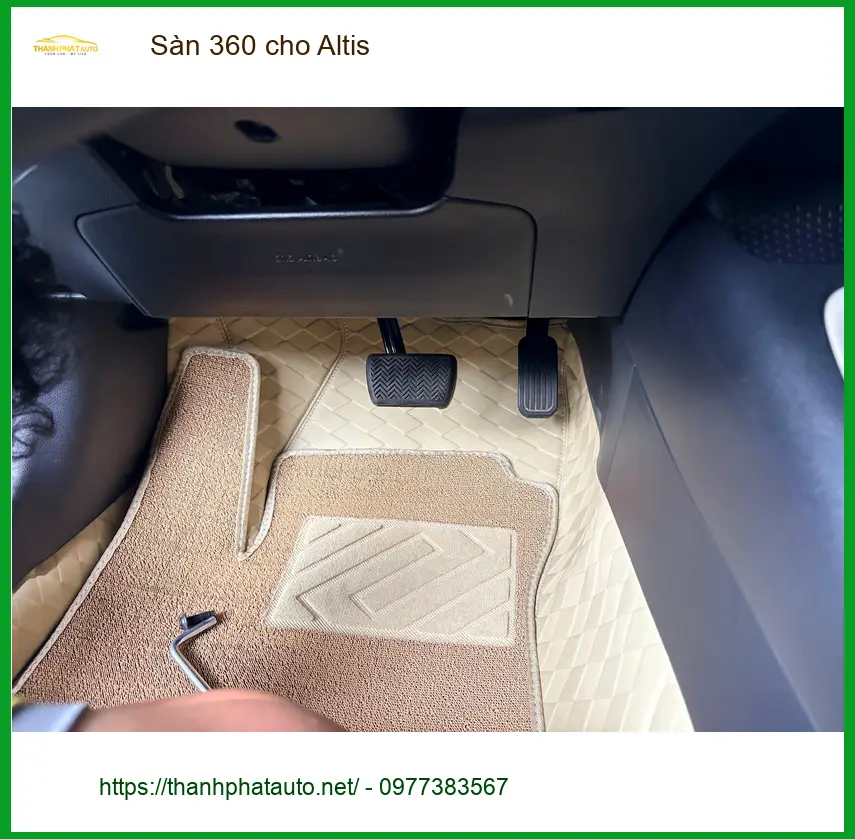 Anh Khôi lắp sàn 360 cho Altis tại Quận 2 để xe luôn sạch sẽ