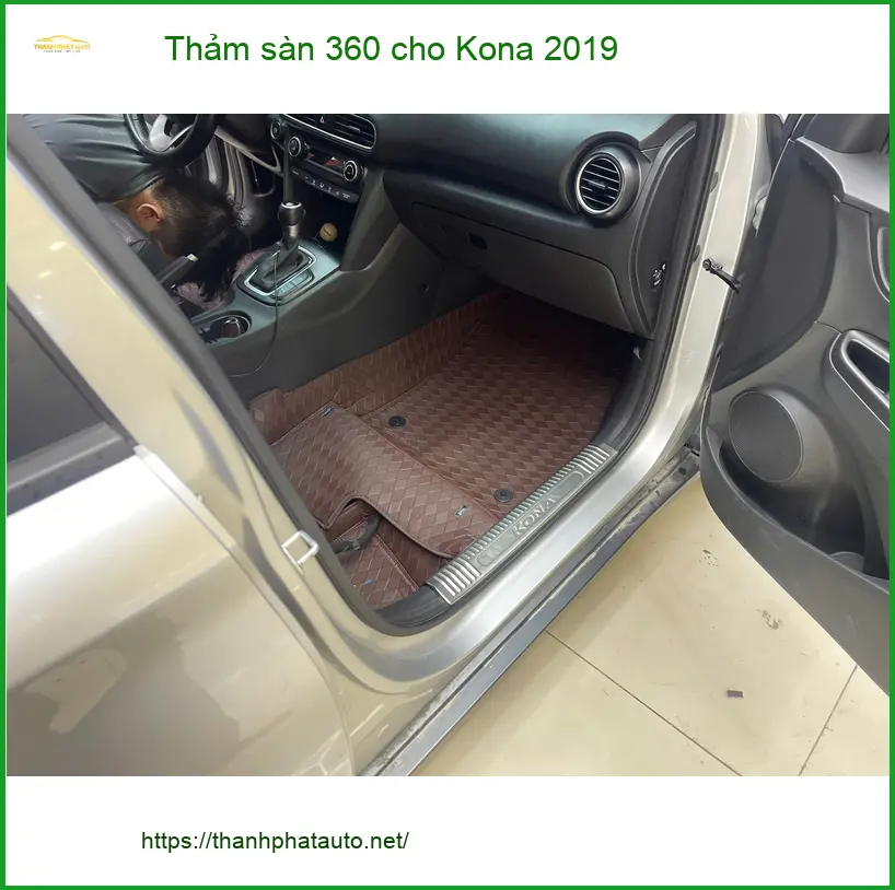 Anh Tùng lắp thảm sàn 360 cho Kona 2019 tại Quận Thủ Đức vì thảm cũ khó vệ sinh ảnh thực tế 3