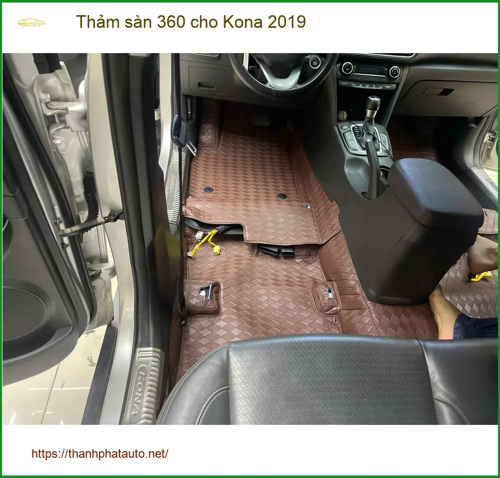 Chị Mai lắp thảm sàn 360 cho Kona 2019 tại Quận 2 để nội thất luôn sạch đẹp ảnh thực tế 3