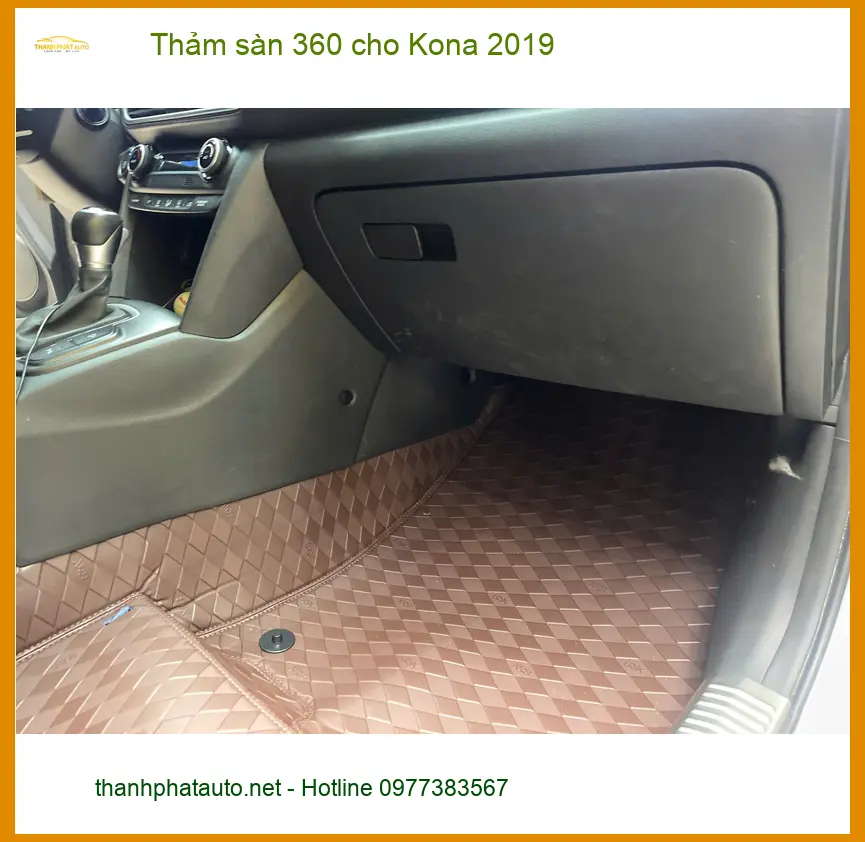 Chị Mai lắp thảm sàn 360 cho Kona 2019 tại Quận 2 để nội thất luôn sạch đẹp ảnh thực tế 4
