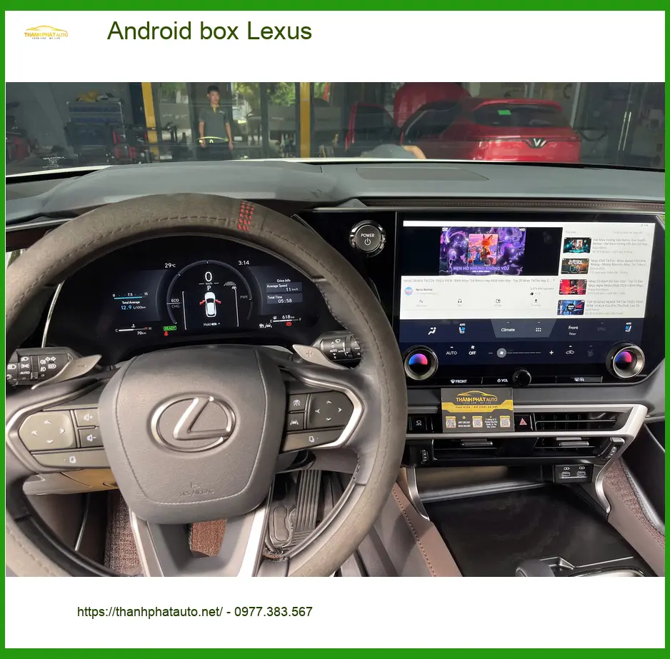 Chị Thảo nâng cấp Android Box cho Lexus RX350 tại Bình Chánh để xem YouTube, dẫn đường tiện lợi