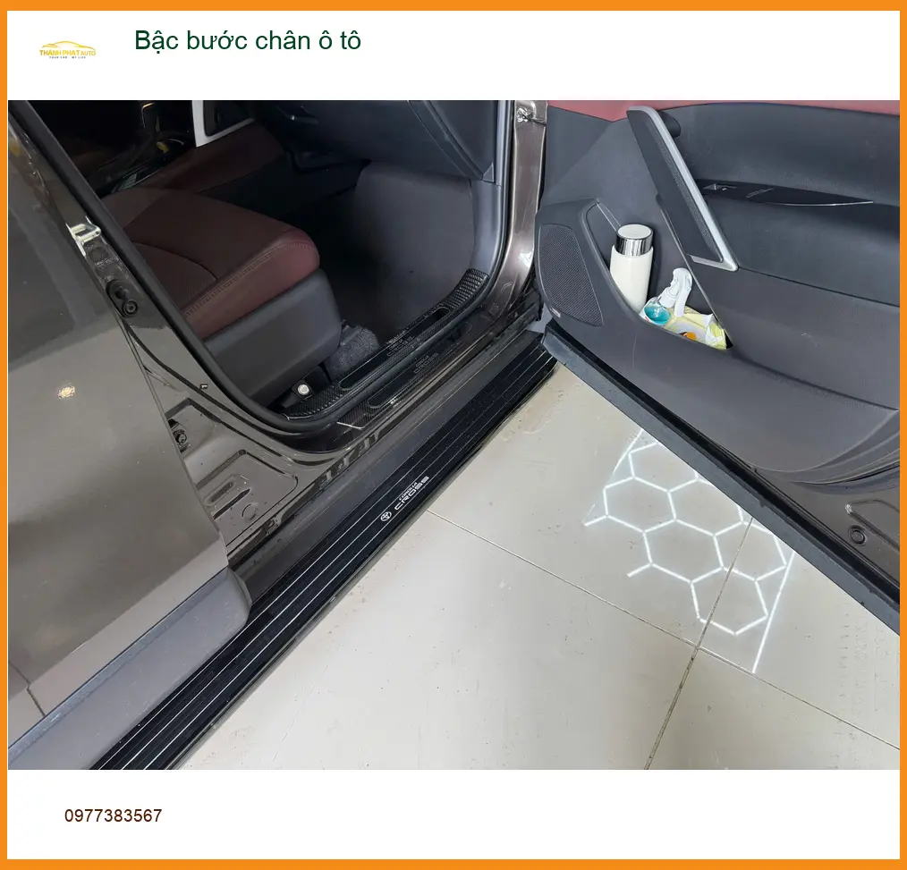 Anh Quang lắp bậc bước chân ô tô Hyundai Santa Fe tại Quận 12 để lên xuống xe dễ hơn ảnh thực tế 3