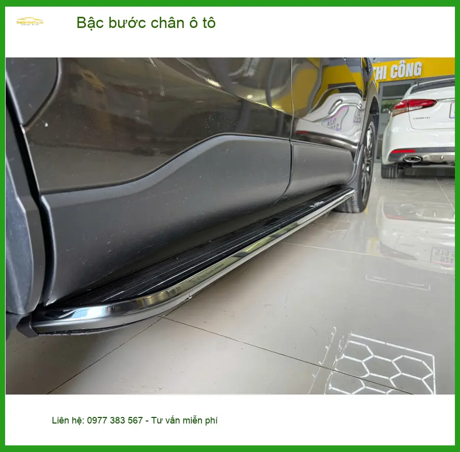 Anh Cường lắp bậc bước chân ô tô cho Hyundai Santa Fe tại Quận 9 để xe thêm vững chãi. ảnh thực tế 4