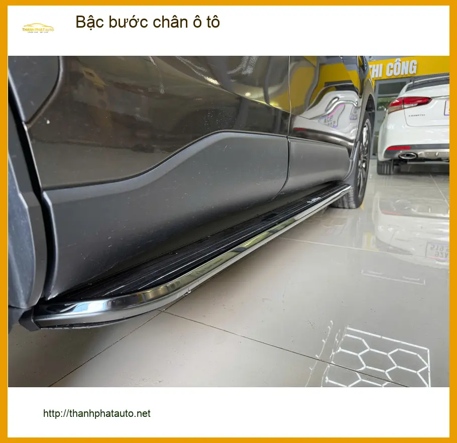 Anh Quang lắp bậc bước chân ô tô Hyundai Santa Fe tại Quận 12 để lên xuống xe dễ hơn ảnh thực tế 5