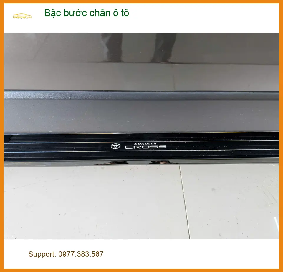 Anh Minh lắp bậc bước chân ô tô Kia Carnival tại Quận 11 ảnh thực tế 2