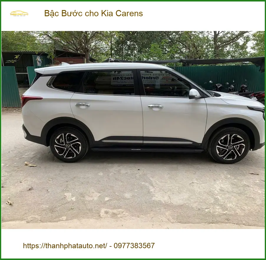 Bác Lâm lắp Bậc Bước cho Kia Carens tại Quận Huyện Cần Giờ để tiện lên xuống xe