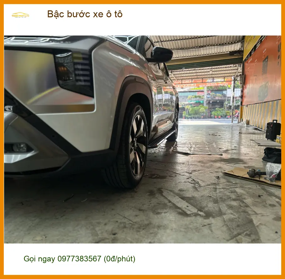 Chị Mai lắp bậc bước xe Kia Sorento cho con nhỏ dễ dàng lên xuống tại Quận 12 ảnh thực tế 4