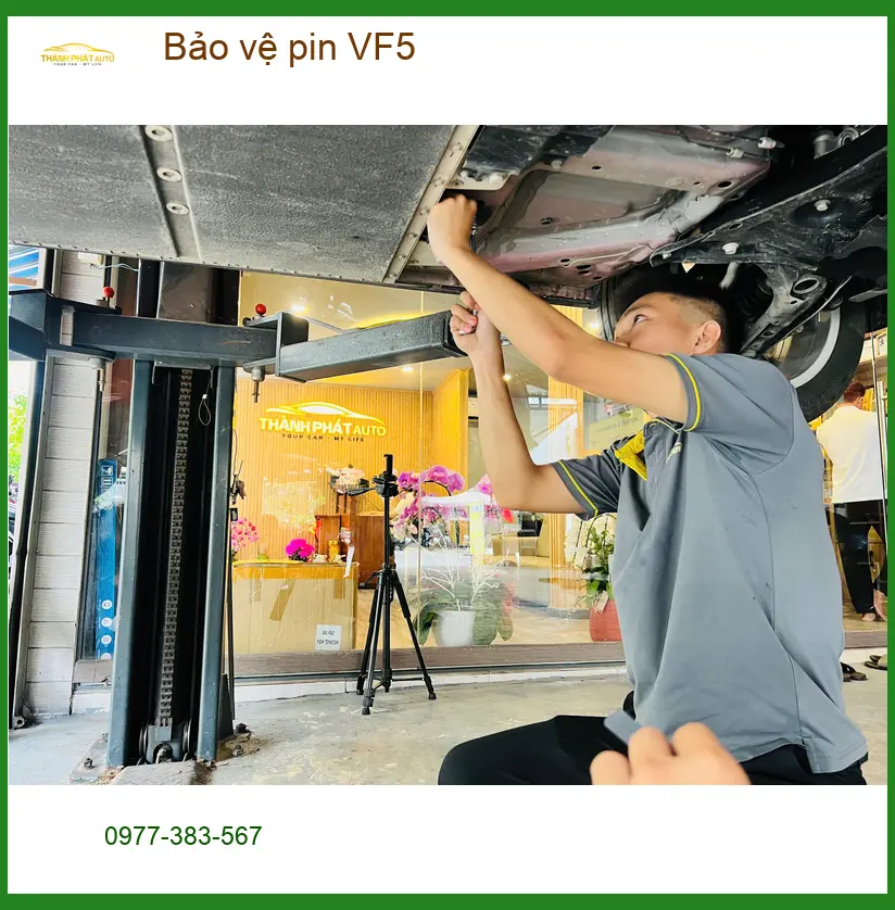 Anh Quang bảo vệ pin VinFast VF5 tại Quận 2 cho xe điện bền hơn ảnh thực tế 3