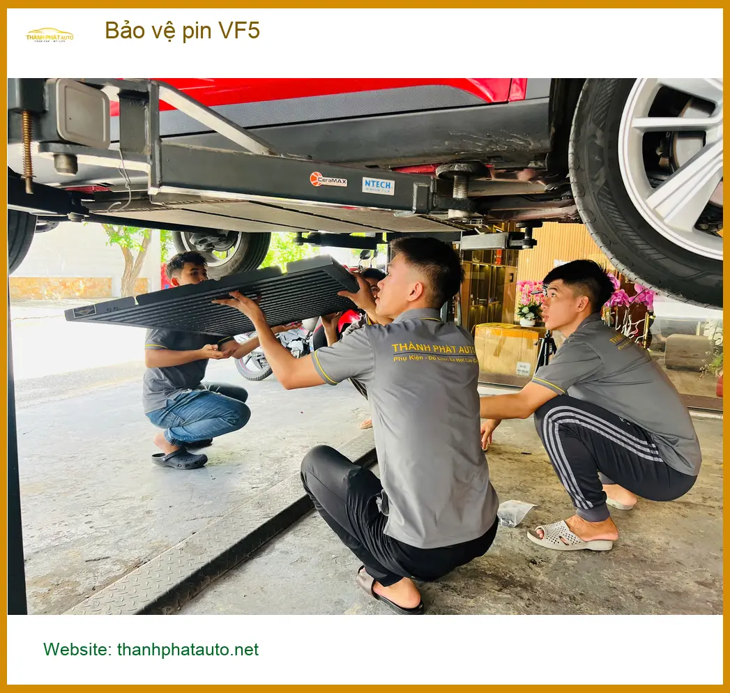 Anh Quang bảo vệ pin VinFast VF5 tại Quận 2 cho xe điện bền hơn ảnh thực tế 5