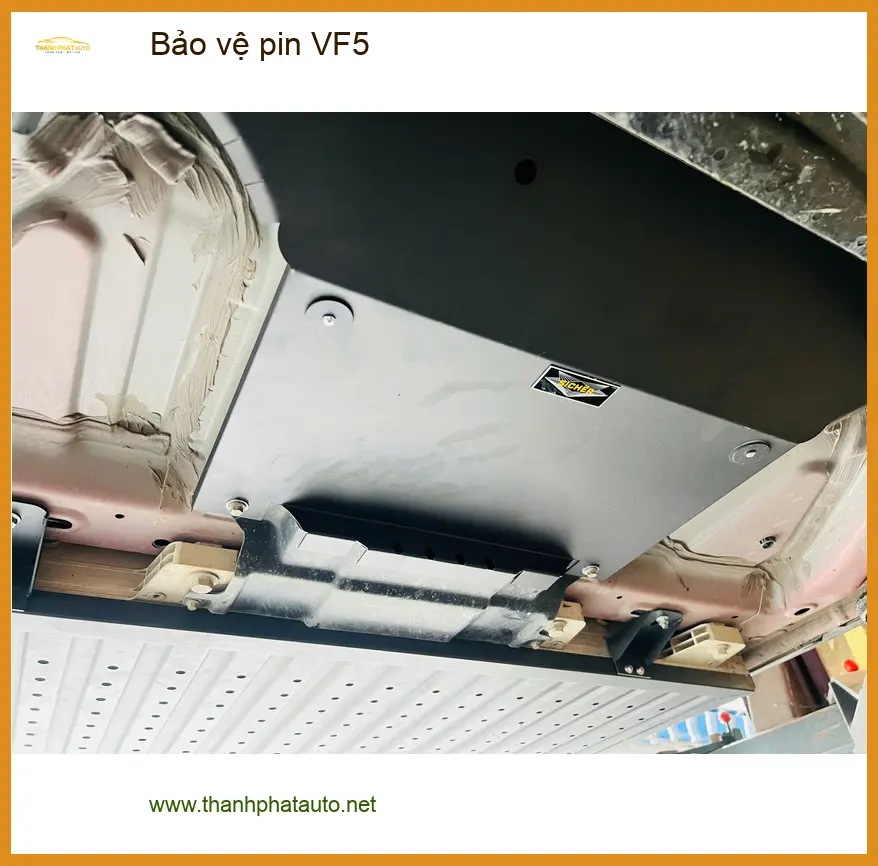 Anh Nhật lắp đặt giải pháp bảo vệ pin VF5 tại Quận 12