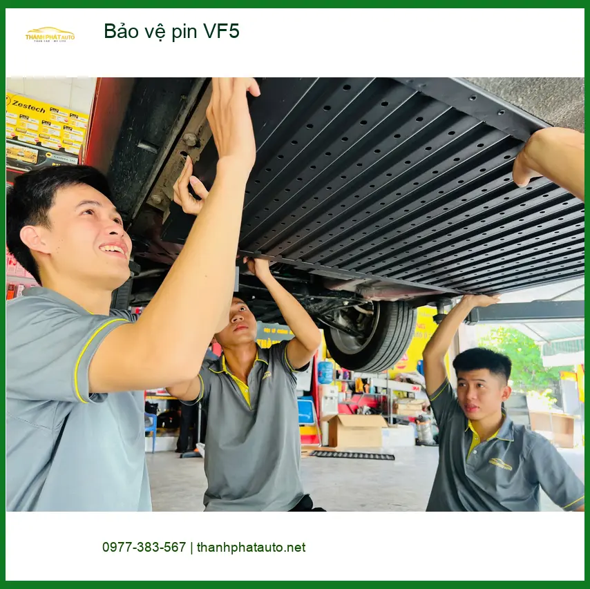 Chị Mai Lan bảo vệ pin VinFast VF5 tại Quận 7 để kéo dài tuổi thọ pin xe điện ảnh thực tế 2