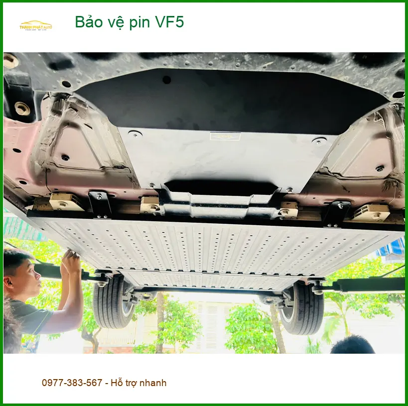 Anh Trung bảo vệ pin VinFast VF5 tại Quận Tân Phú để tránh chai pin sớm