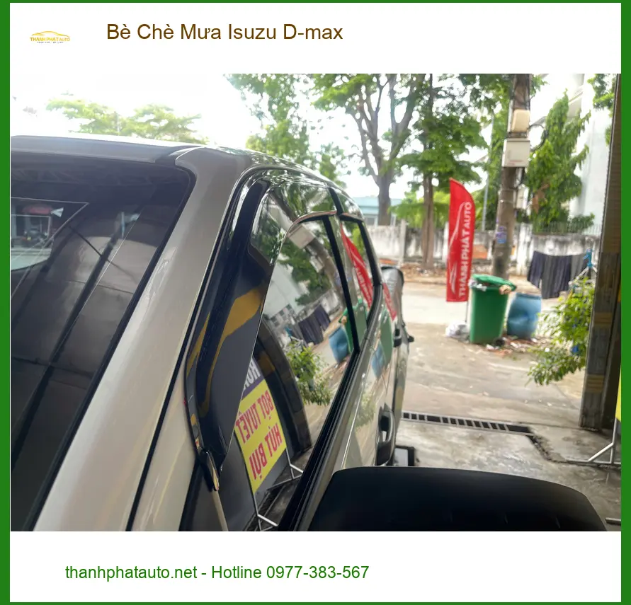 Anh Khôi lắp Bè Chè Mưa Isuzu D-max tại Quận 9 để tránh mưa tạt khi hé cửa ảnh thực tế 4