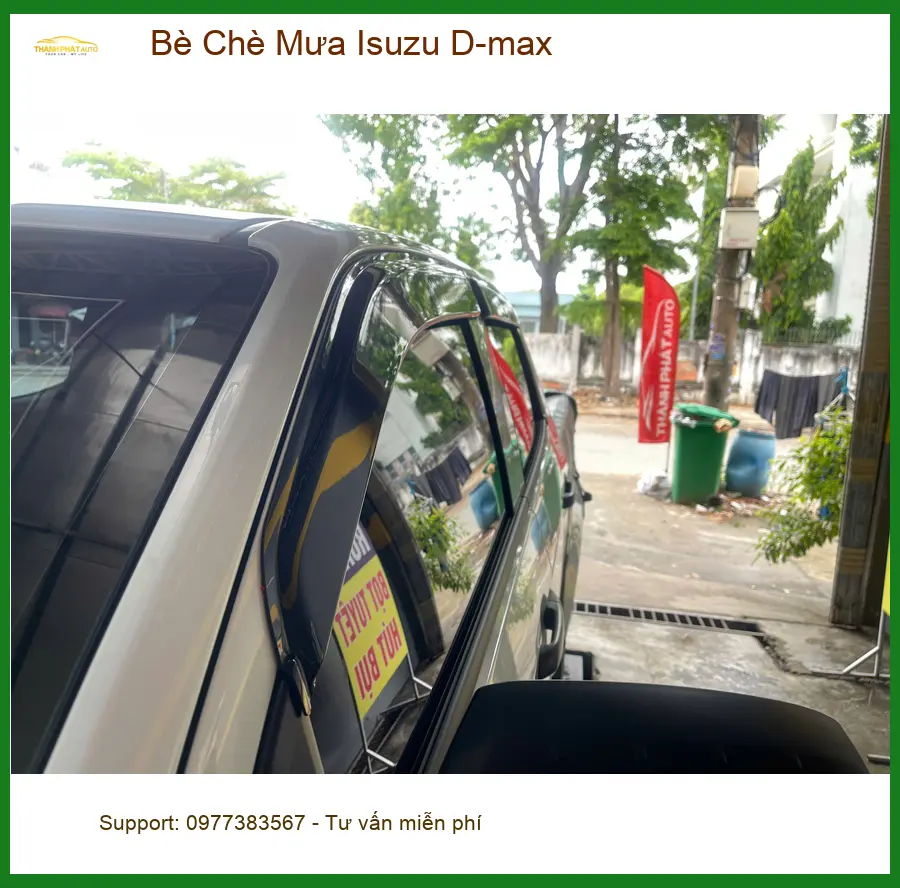 Anh Khải lắp Vè Che Mưa Isuzu D-max Quận 2 tránh nước tạt khi hé kính