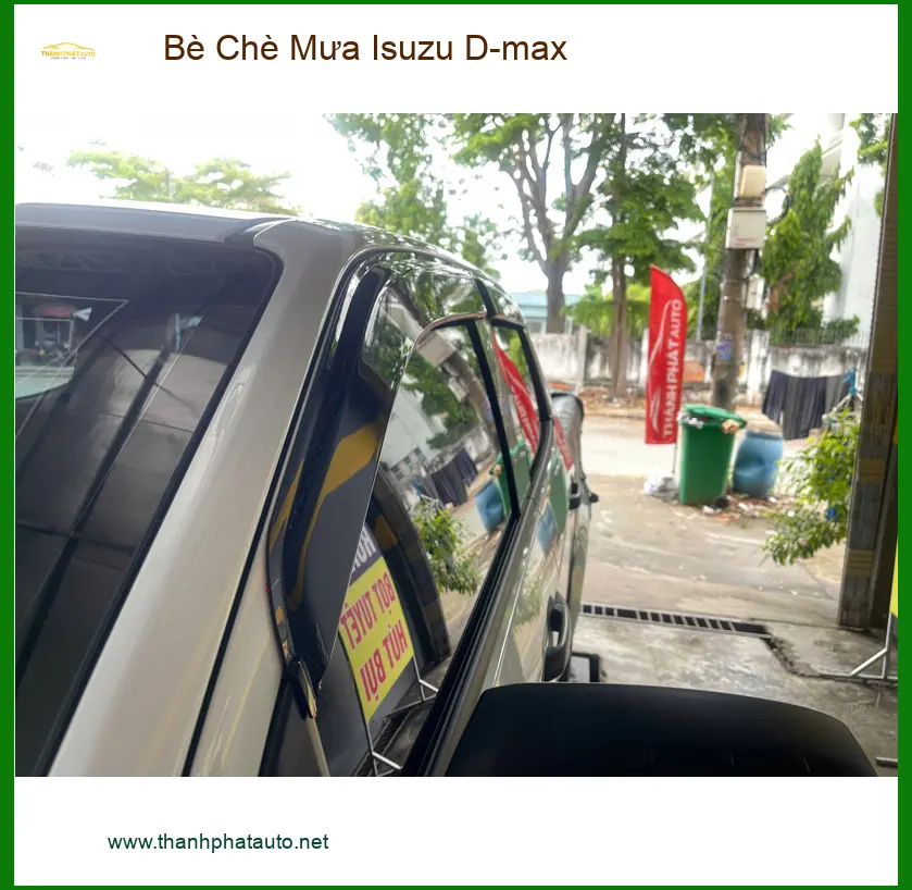 Anh Quang gắn Bè Che Mưa Isuzu D-max ở Bình Chánh tránh nước tạt cabin ảnh thực tế 2