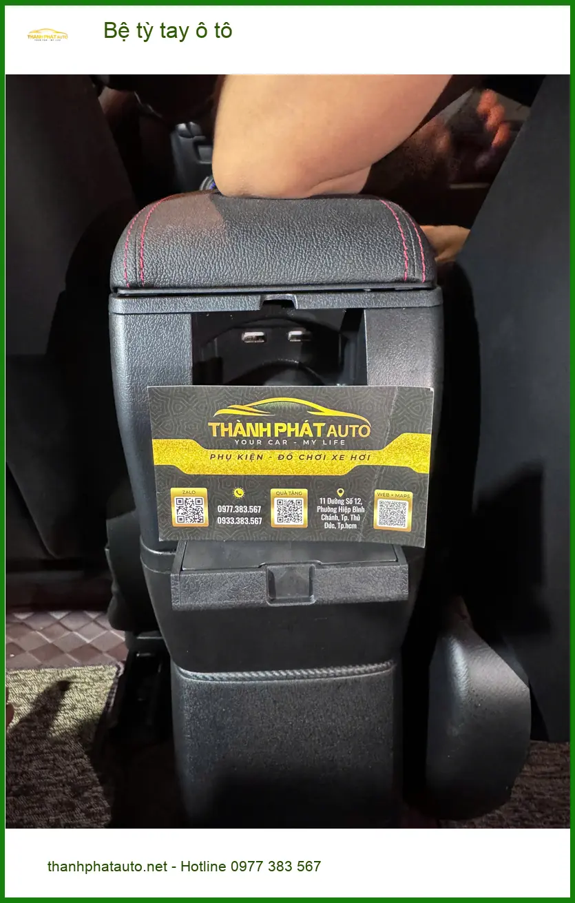 Chị Thảo lắp bệ tỳ tay ô tô cho Hyundai Accent tại Quận 4 cho tiện ảnh thực tế 2