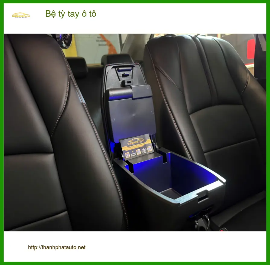 Chị Thảo lắp bệ tỳ tay ô tô cho Hyundai Accent tại Quận 4 cho tiện ảnh thực tế 3