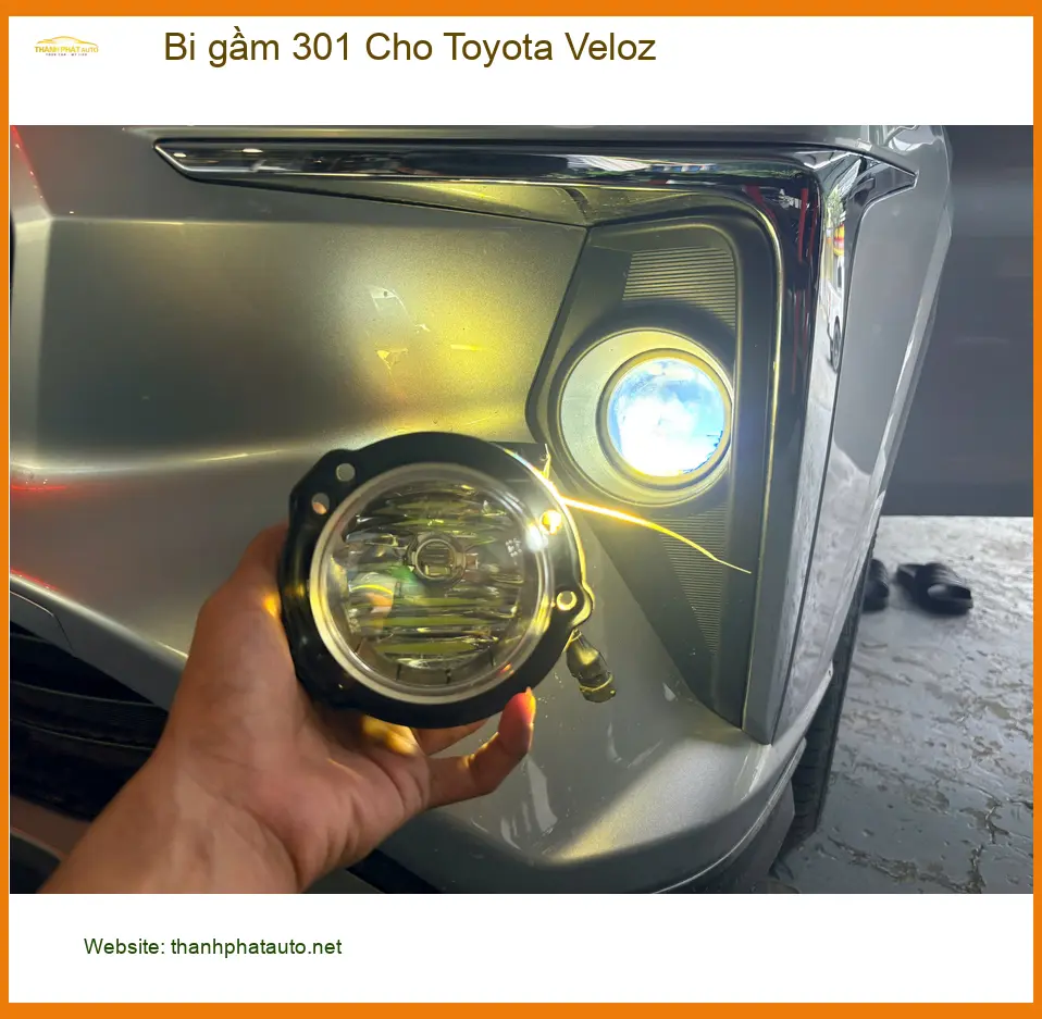 Chú Minh Nhật nâng cấp bi gầm 301 cho Toyota Veloz tại Hóc Môn vì đèn zin quá tối