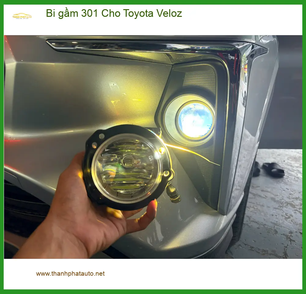 Chú Minh lắp bi gầm 301 cho Toyota Veloz ở Quận 6 vì đèn zin yếu ảnh thực tế 3