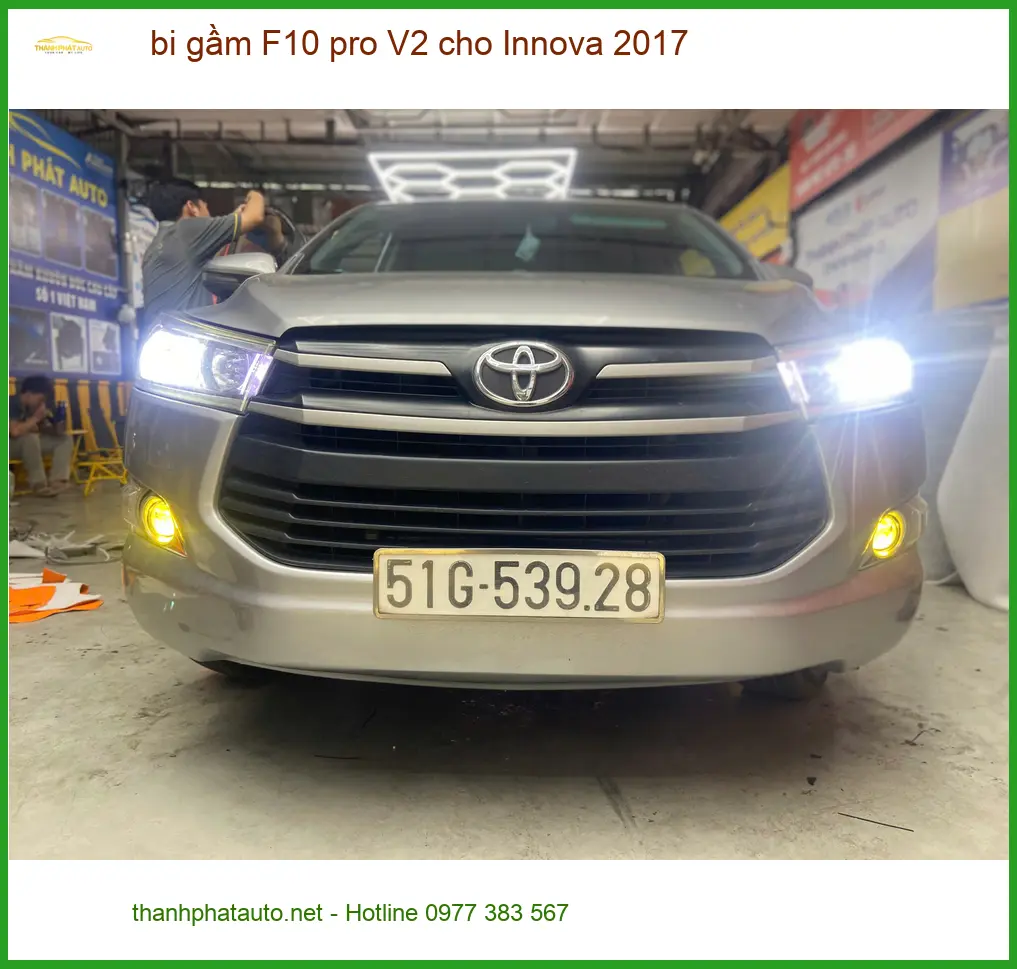 Anh Tấn lắp bi gầm F10 pro V2 cho Innova 2017 tại Quận 4 để tăng sáng an toàn ảnh thực tế 2