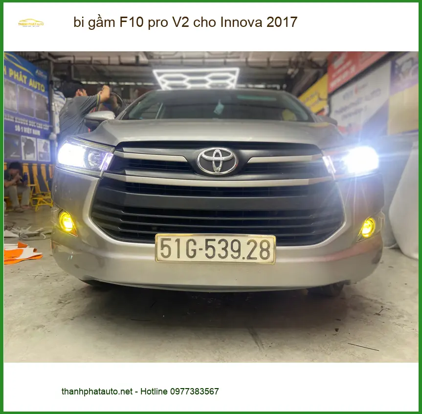Chú Phát lắp bi gầm F10 Pro V2 cho Innova 2017 tại Bình Chánh vì đèn zin quá yếu