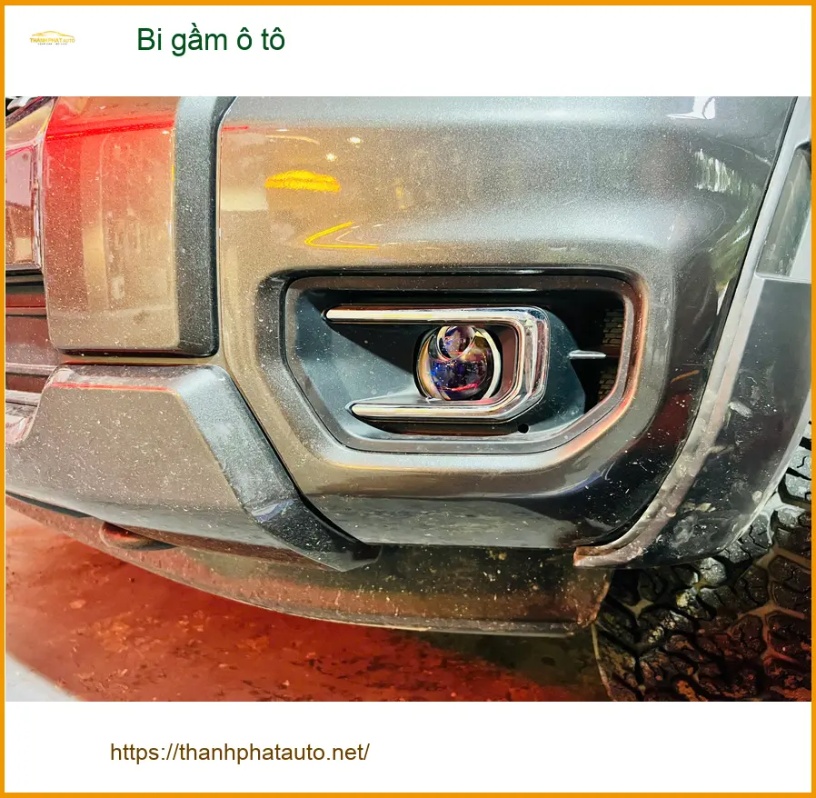 Anh Minh lắp Bi gầm ô tô cho Hyundai SantaFe tại Quận 9 vì đèn zin yếu khi đi đường trường ảnh thực tế 5