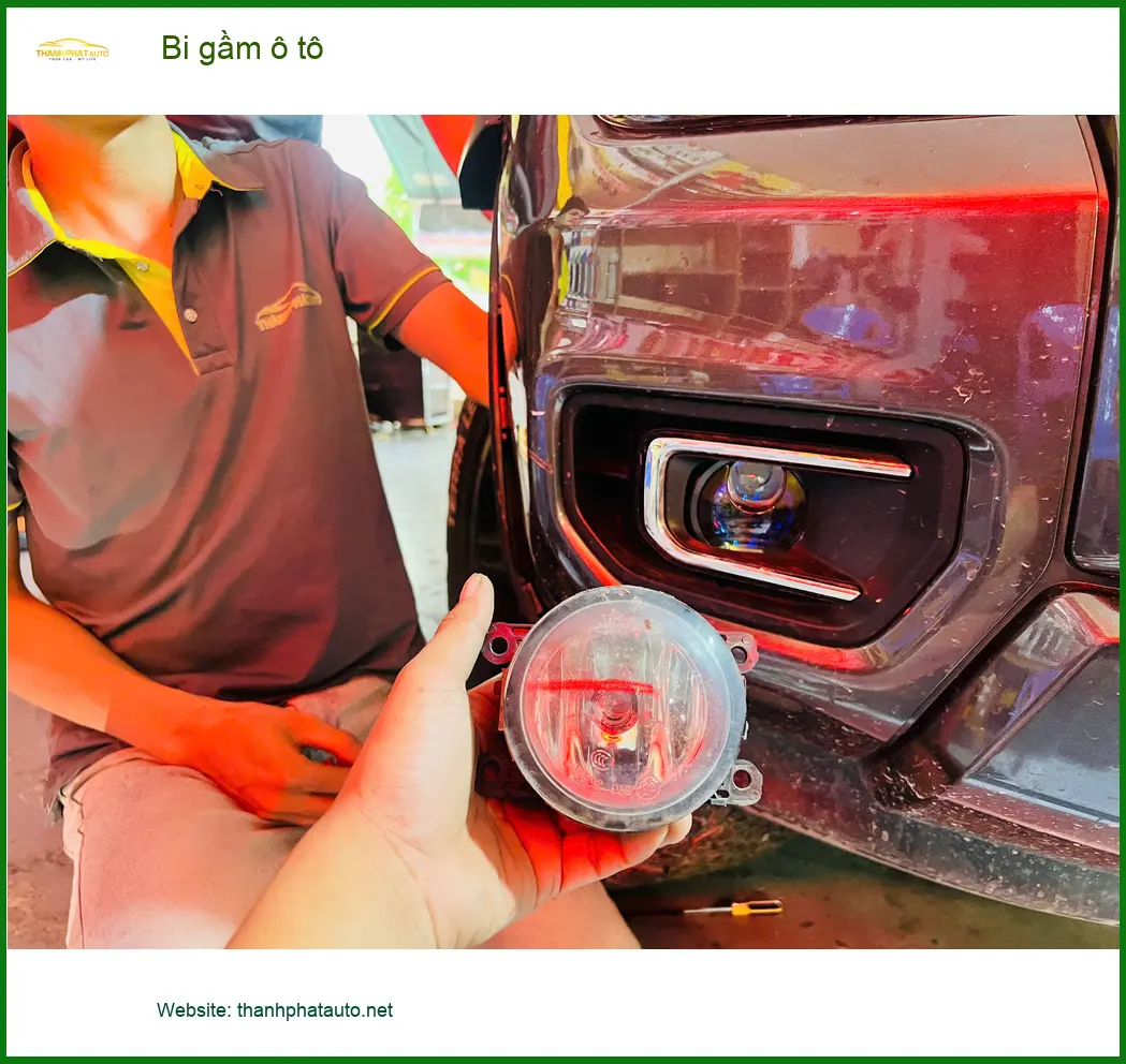Anh Khải độ bi gầm ô tô cho Mitsubishi Triton tại Nhà Bè vì đèn zin yếu ảnh thực tế 5
