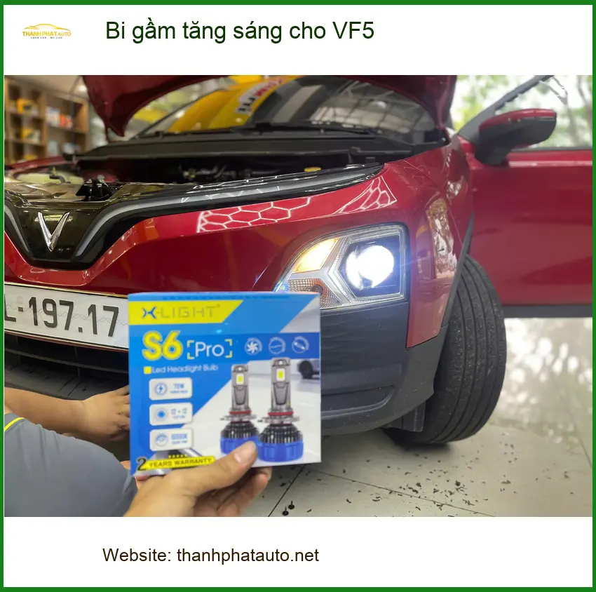 Anh Tùng độ bi gầm tăng sáng VinFast VF5 ở Phú Nhuận vì đèn yếu