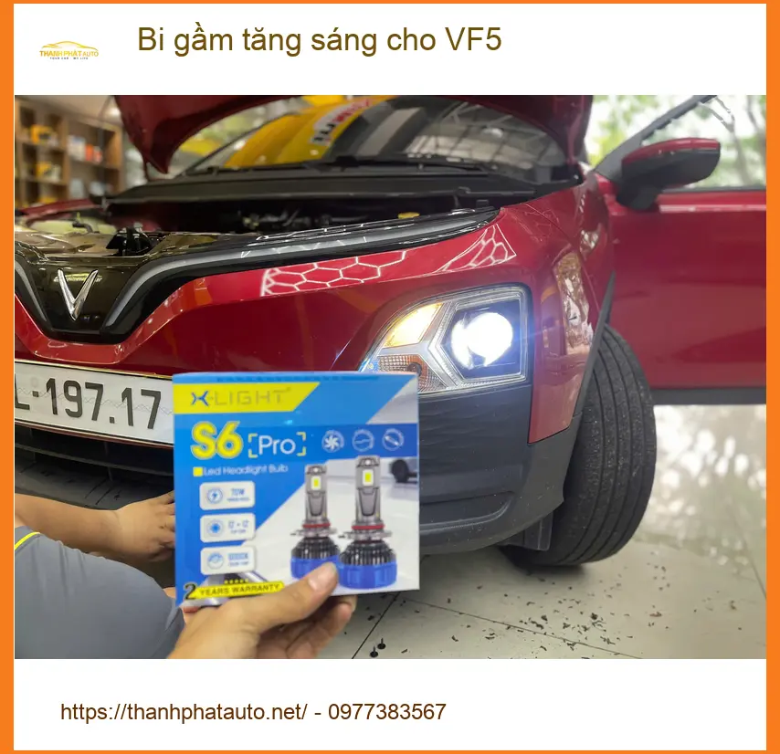 Anh Dũng lắp bi gầm tăng sáng cho VinFast VF5 tại Quận 12 để an tâm hơn khi di chuyển ban đêm