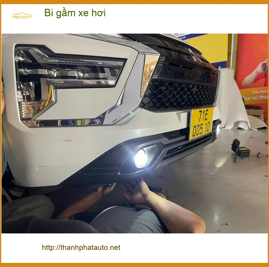 Anh Cường lắp bi gầm cho Honda CRV ở Hóc Môn vì đèn xe zin không đủ sáng ảnh thực tế 3