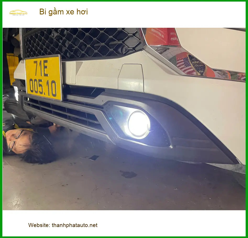 Anh Khang độ bi gầm xe Hyundai Accent tại Quận 12 để đi đêm an toàn ảnh thực tế 2