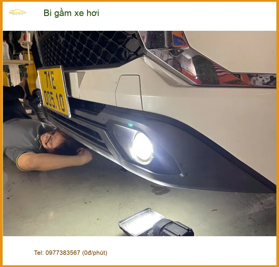 Anh Tấn độ bi gầm xe Hyundai Creta vì đèn zin yếu ở Bình Chánh