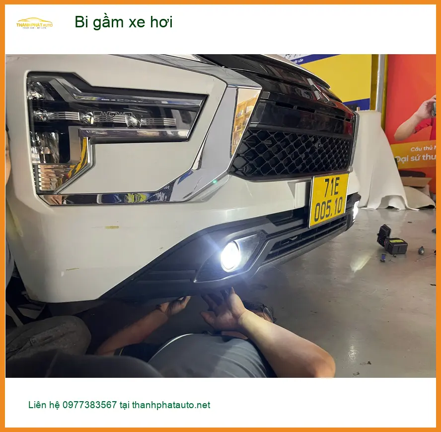 Anh Khang lắp bi gầm xe hơi Hyundai Accent tại Quận 9 do đèn zin quá yếu ảnh thực tế 3