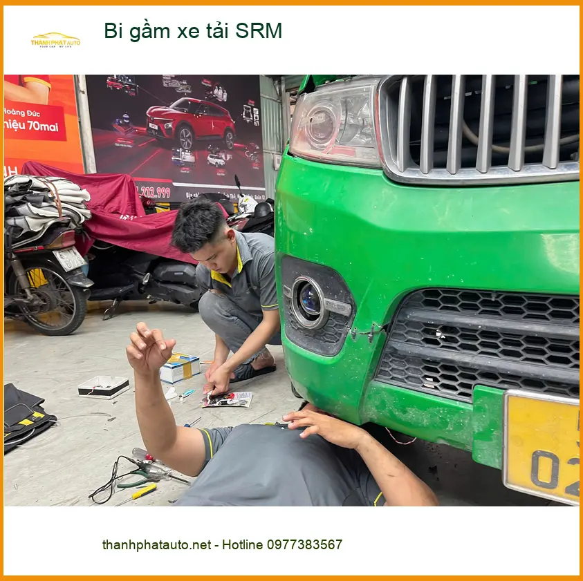 Anh Trung độ bi gầm xe tải Hino tại Quận 12 - Tầm nhìn sáng rõ!